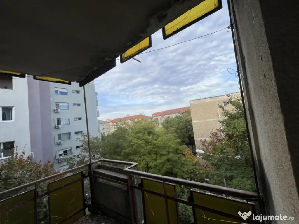 Apartament cu 3 camere Torontalului 