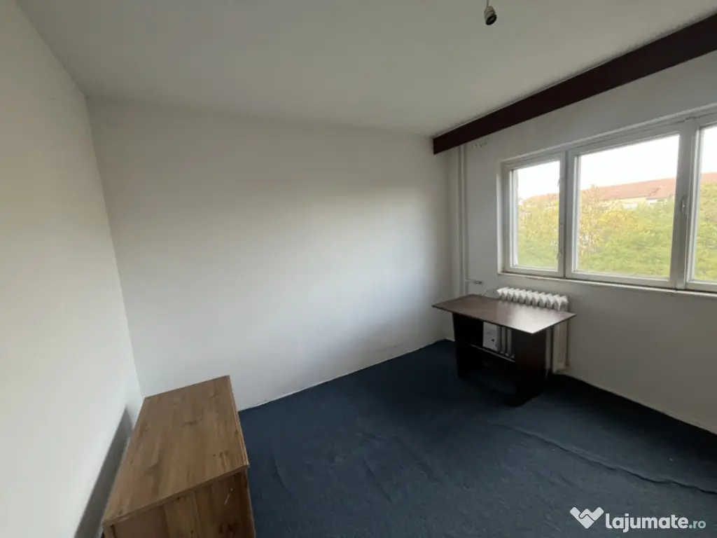 Apartament cu 3 camere Torontalului 