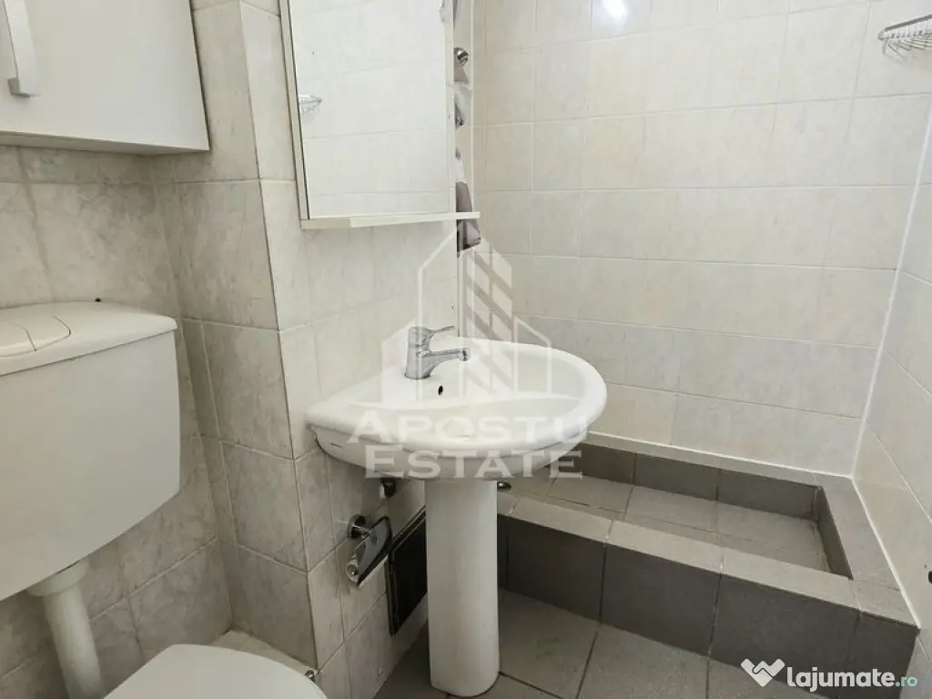 Apartament decomandat cu 1 camera, centrala proprie, Buco... 