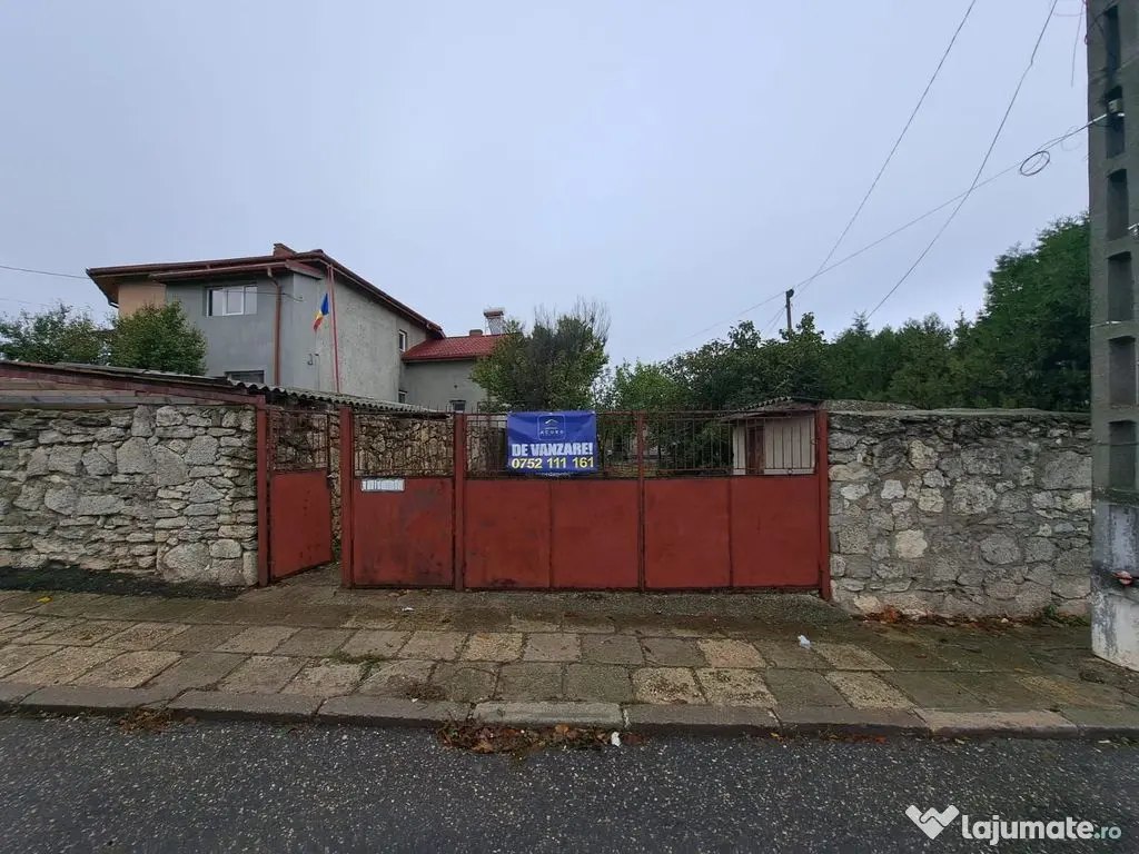 Casa renovabila cu teren mare central Techirghiol