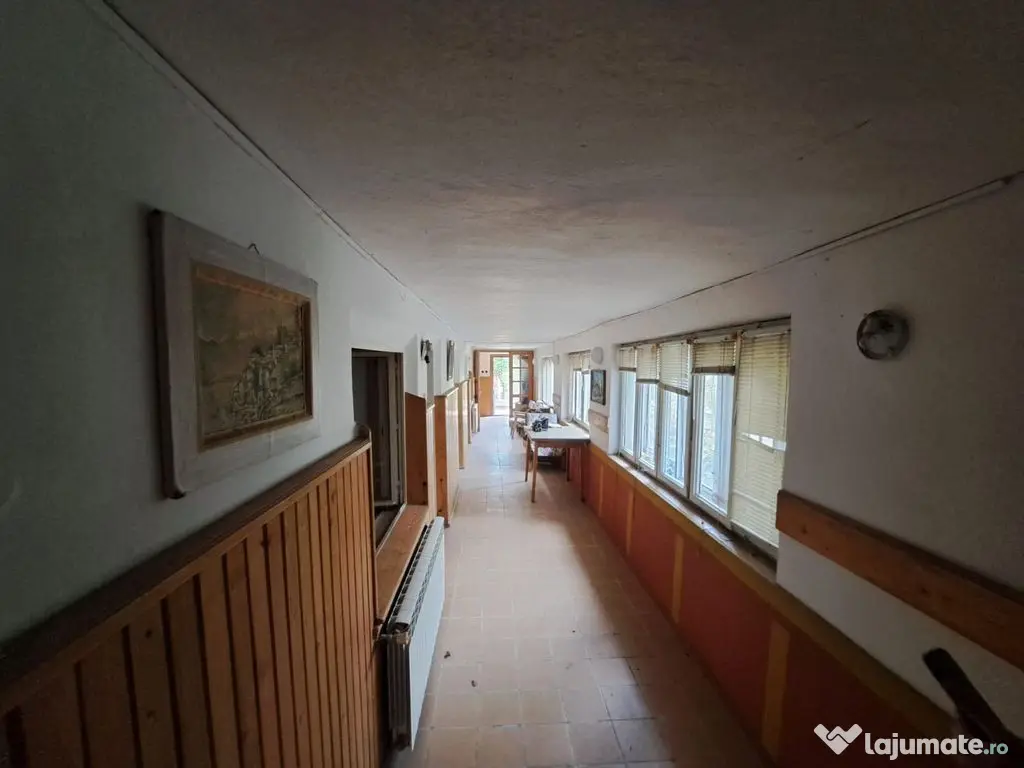 Casa renovabila cu teren mare central Techirghiol