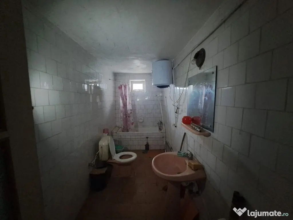 Casa renovabila cu teren mare central Techirghiol