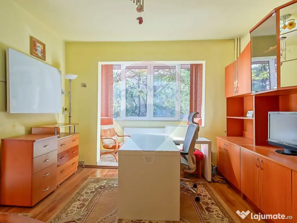 Apartament 3 camere, complet mobilat, la 1 minut de Piaț... 