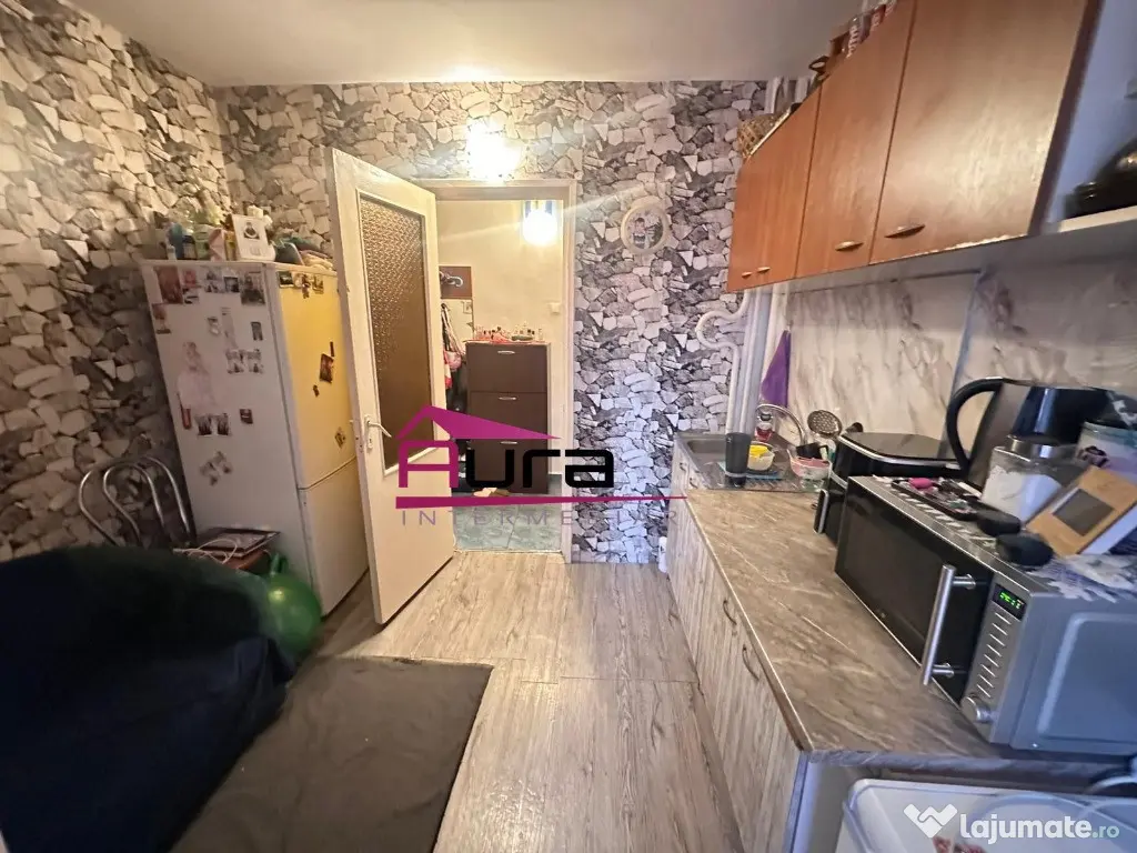 Apartament 2 camere zona Vest 