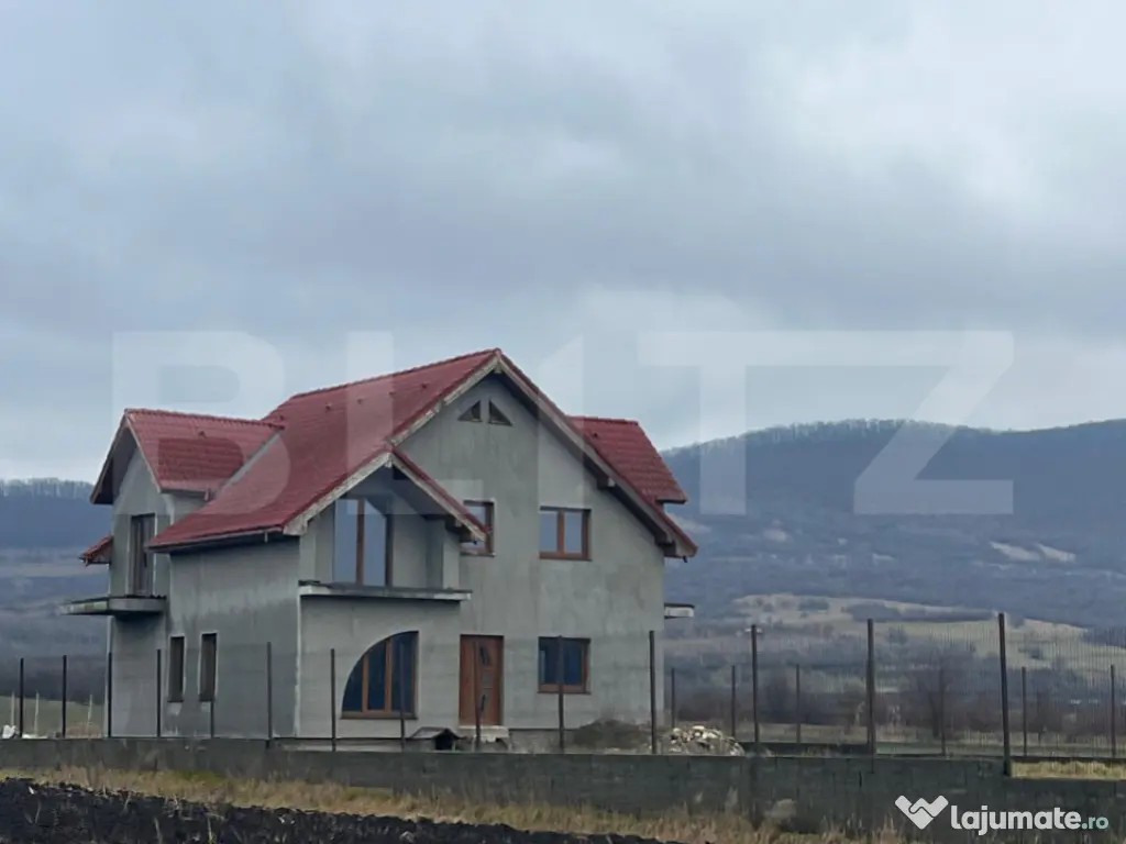 Casa Individuala, 230 mp, 2900 mp teren, 15 km de Bistrita 2