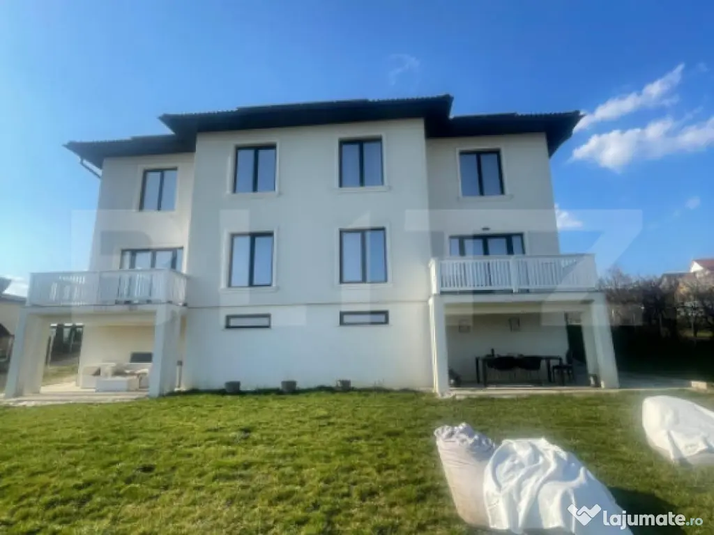 Duplex ultrafinisat cu 3 dormitoare, 230 mp, zona superba