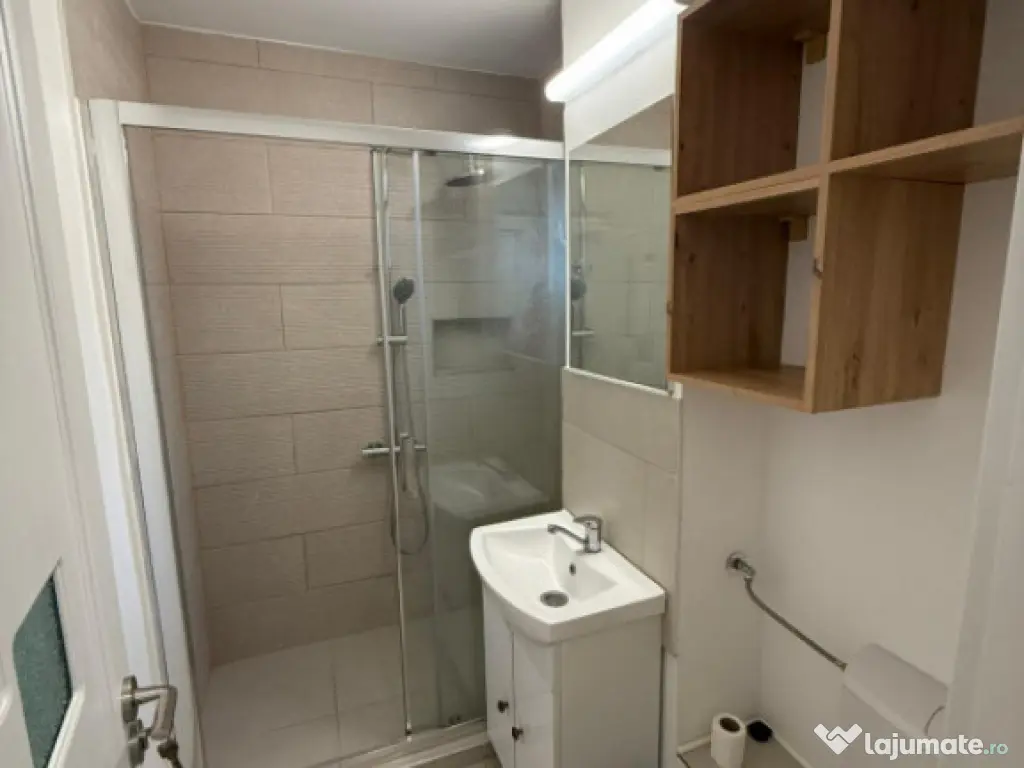 Apartament modern 2 camere 39mp zona Plopilor 