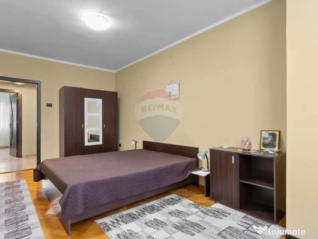 Apartament spațios cu 2 camere de închiriat în zona Po... 