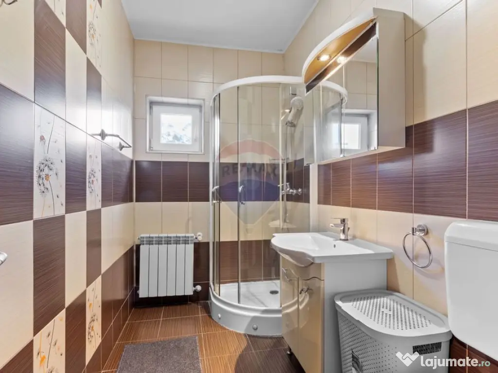 Apartament spațios cu 2 camere de închiriat în zona Po... 