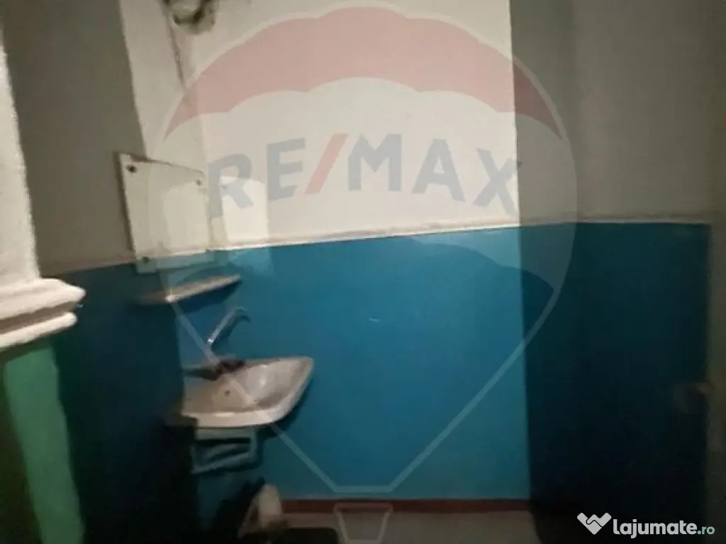 Apartament 4 camere in zona Piata 