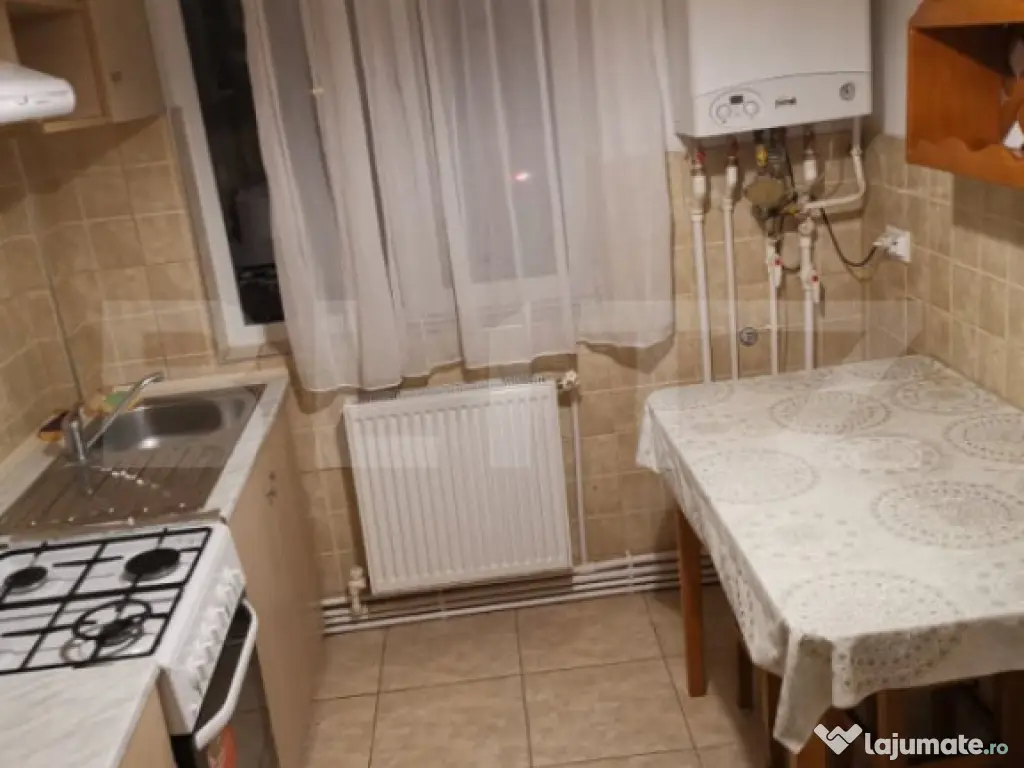 Apartament 3 camere, 62 mp, zona Podu Ros