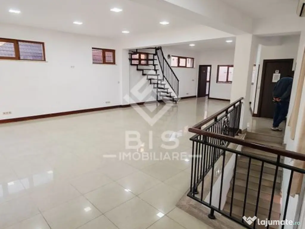 Spațiu Generos de Închiriat - 90 mp Utili - Zonă Ultra...