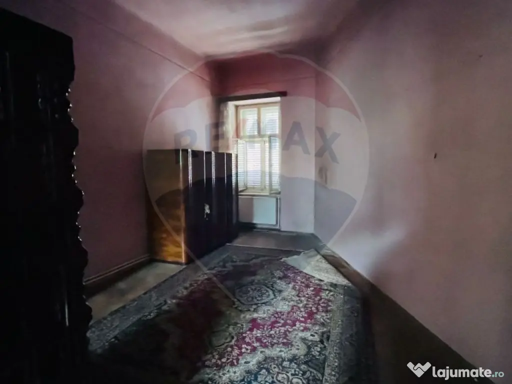 Casă / Vilă cu 3 camere de vânzare în zona Eminescu 