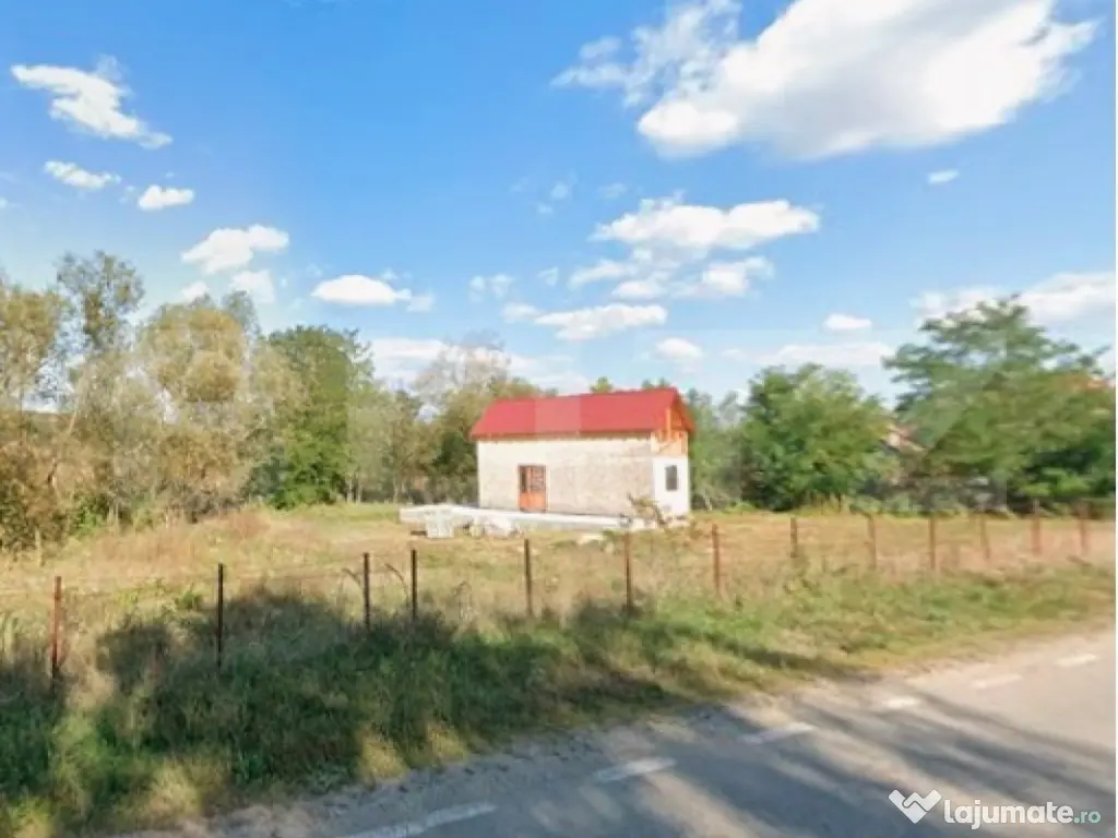 Teren intravilan 1300 mp, cu casa de lemn, Luna de Jos