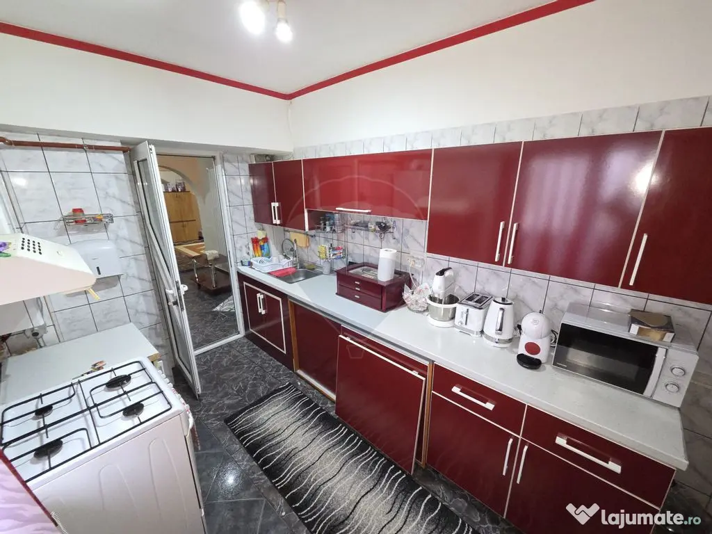 Apartament cu 3 camere etajul 1, Campineanca 