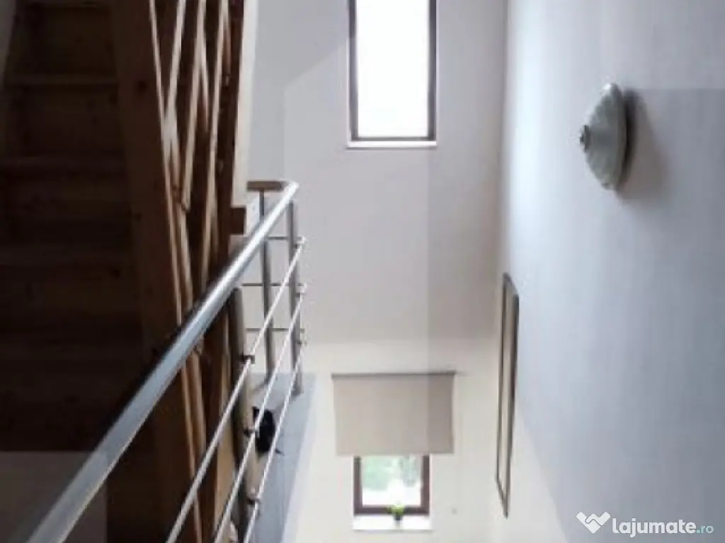 Casă elegantă într‑un duplex mobilat, curte 208 m² ? 