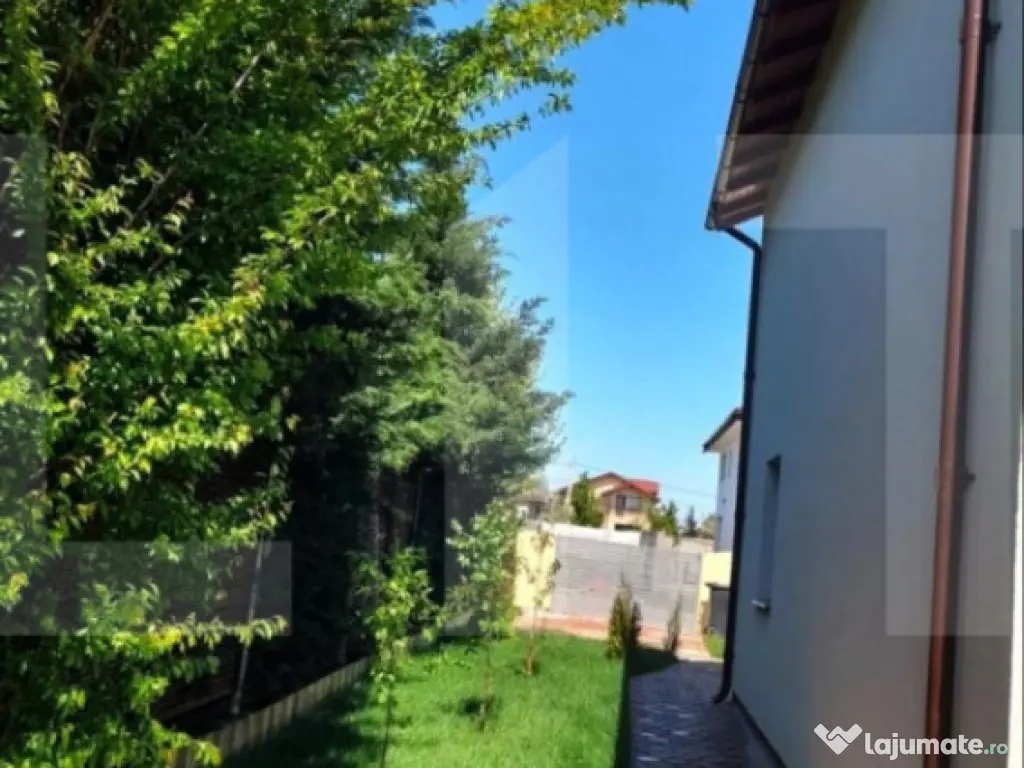 Casă elegantă într‑un duplex mobilat, curte 208 m² ? 