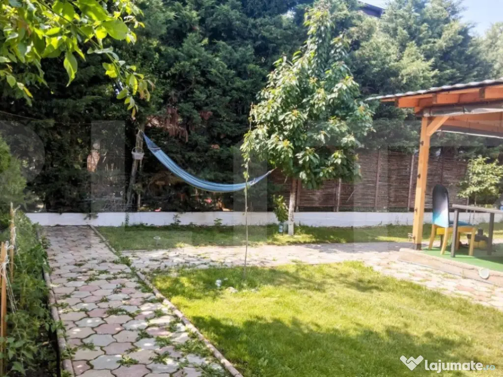 Casă elegantă într‑un duplex mobilat, curte 208 m² ? 