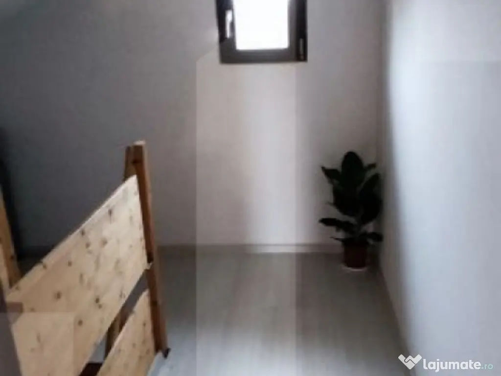 Casă elegantă într‑un duplex mobilat, curte 208 m² ? 