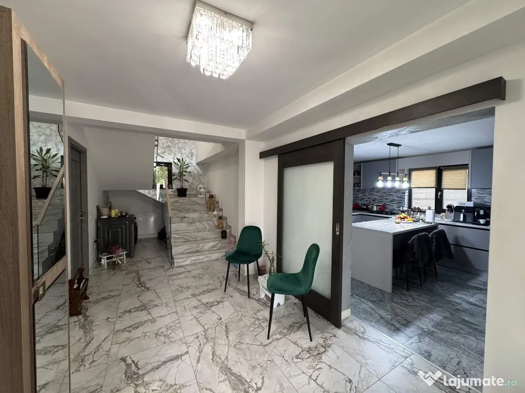 Vila P+M,GARAJ, T=741 mp,D=28m,an 2019,zona centrala-Palat de Justitie 