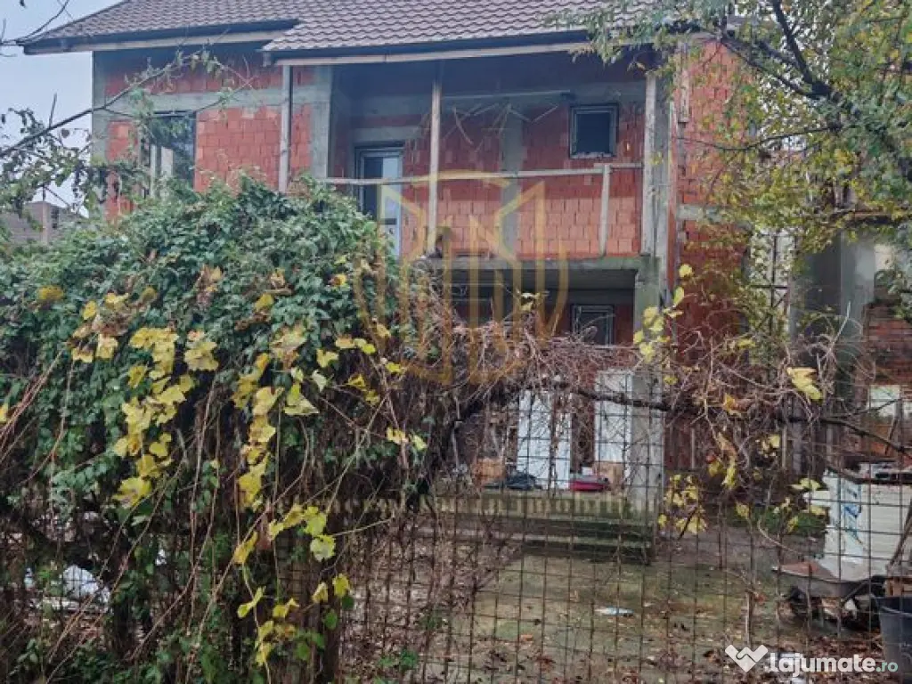 Oras Pantelimon Lebedei casa p+1+M 3 camere 159000eur 