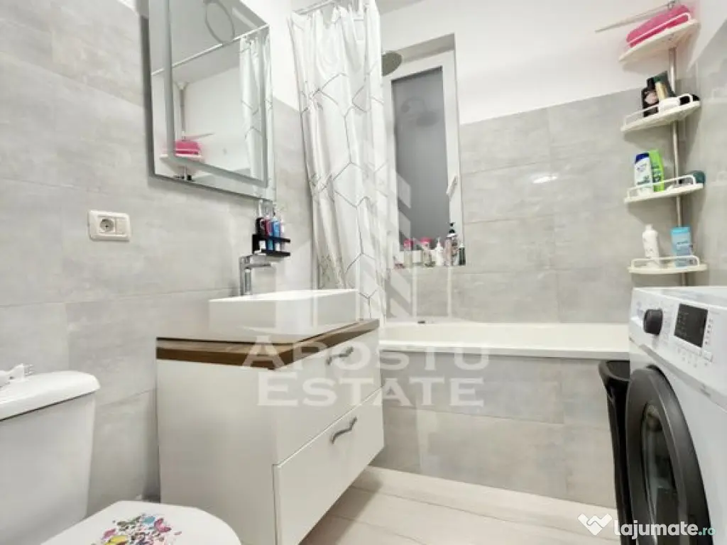 Apartament cu 3 camere mobilat si utilat la etaj intermed...