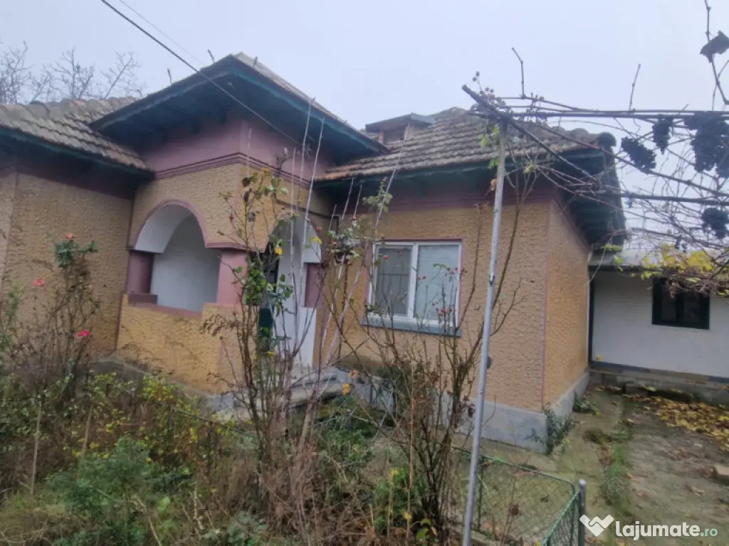 MINERI - CASA 4 CAMERE SUPRAFATA 97 MP, TEREN 3300 MP