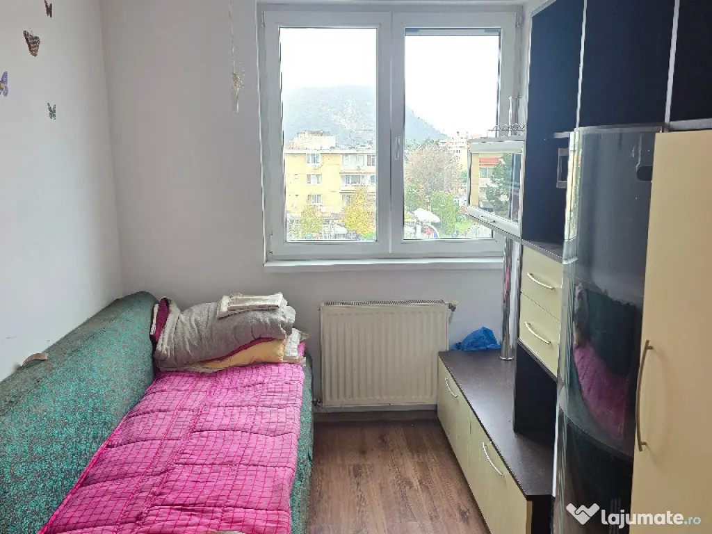 Vand apartament 3 camere in Deva, zona Piata Victoriei, etaj 3, 