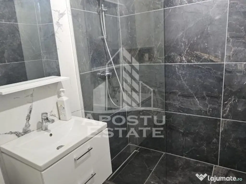 Apartament 2 camere, decomandat, loc de parcare, Giroc 