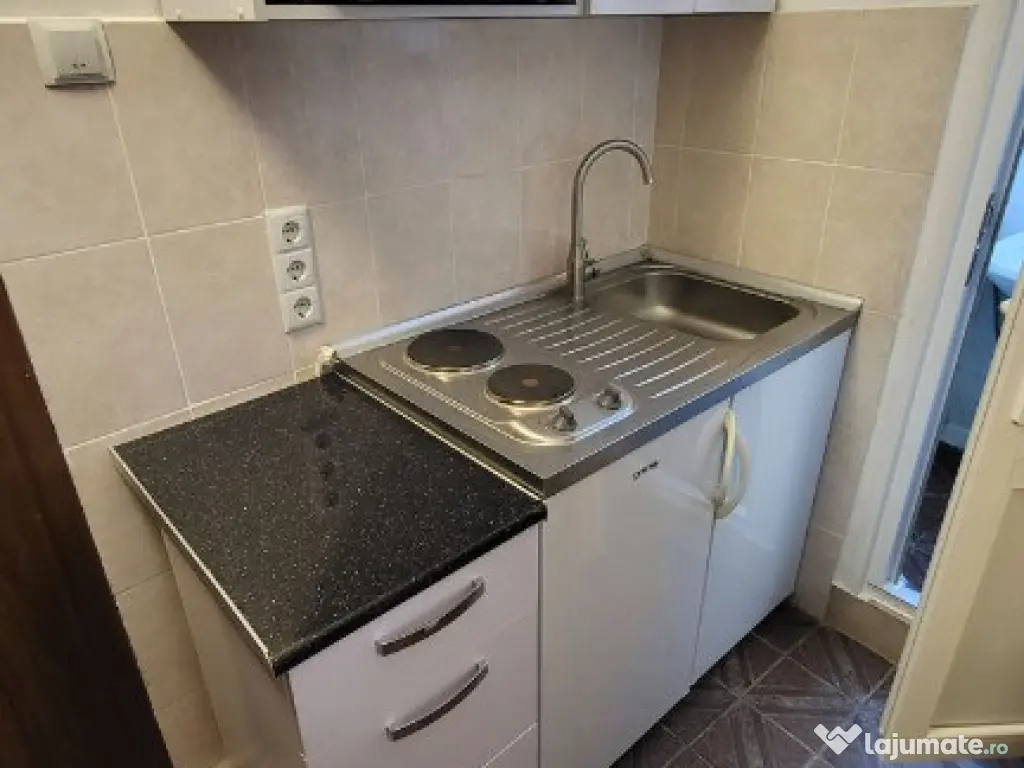 Garsoniera de inchiriat in zona 13 Septembrie