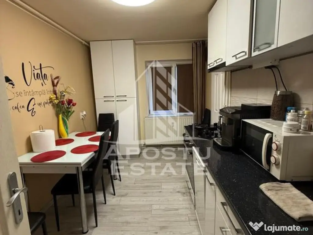 Apartament , centrala proprie , renovat , Zona Lunei 