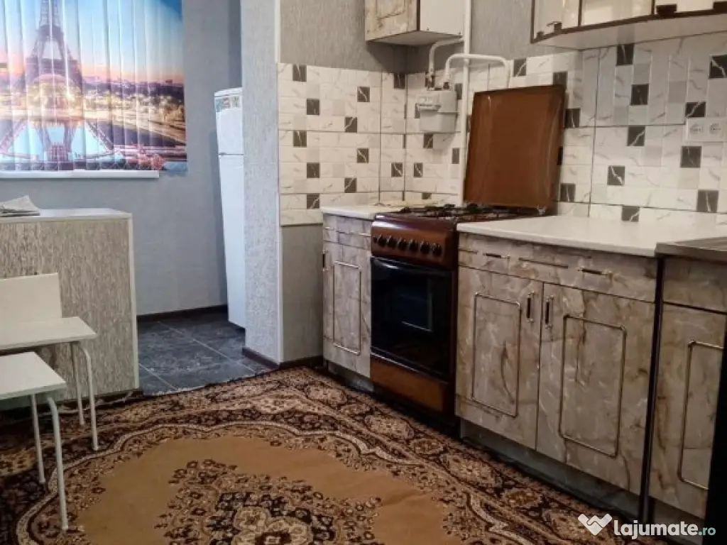 Garsoniera de inchiriat zona Titan