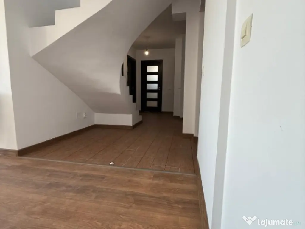 Apartament 5 camere,Tip Penthouse bragadiru Sos Alexandriei 