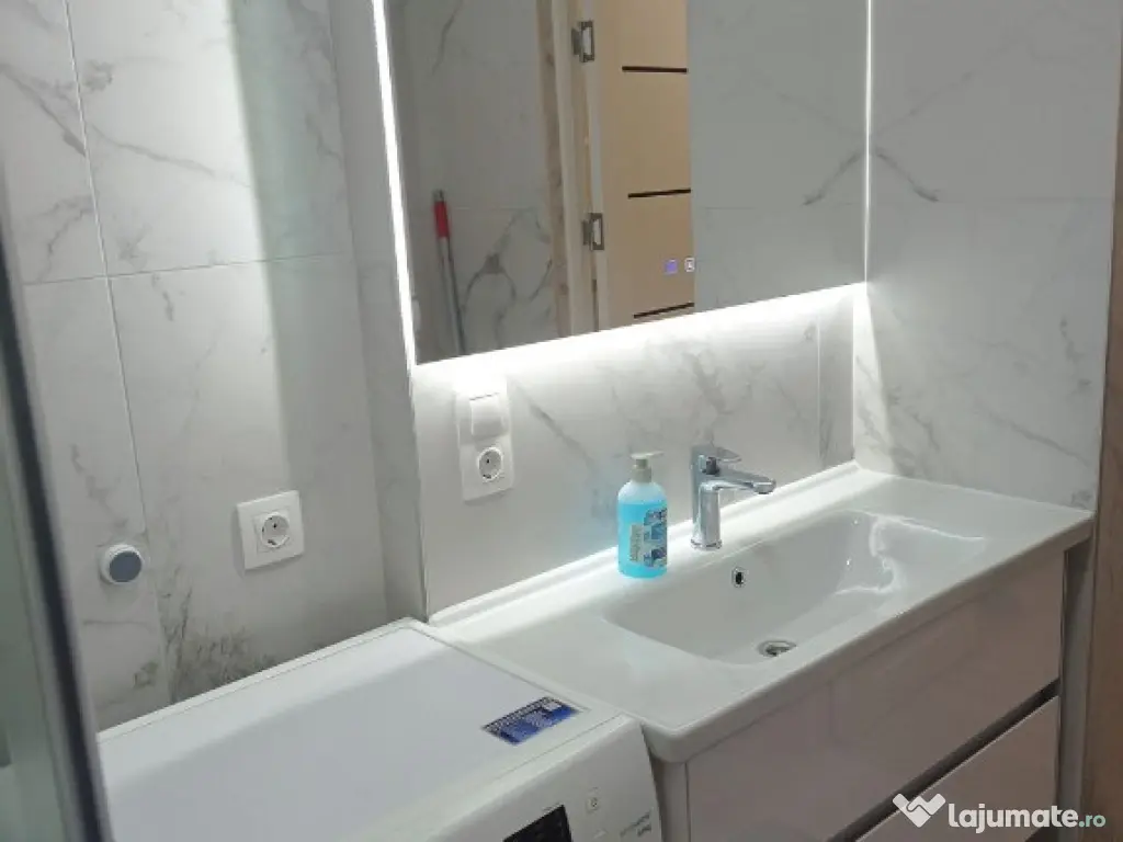 De inchiriat apartament cu 2 camere in zona Aparatorii Patriei