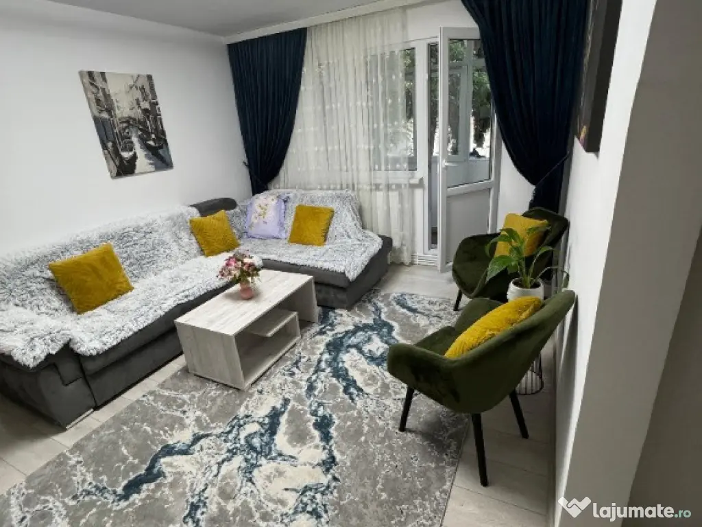 Vand apartament cu 2 camere