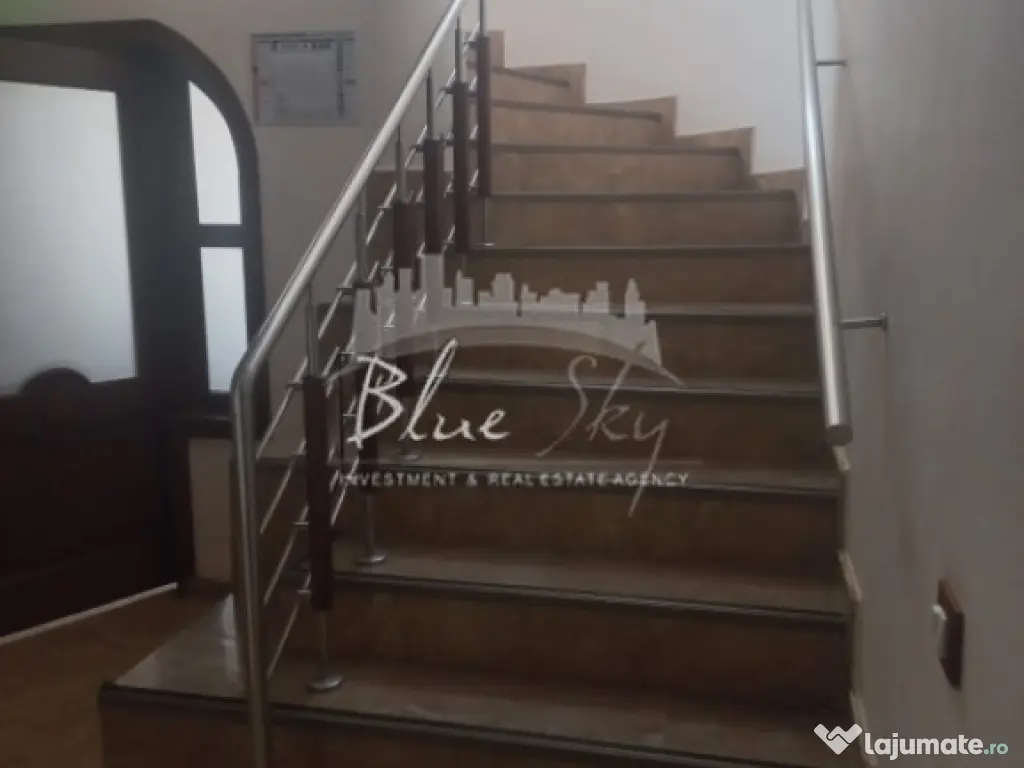 VILA KM 5 - P+1+M 8 CAMERE 