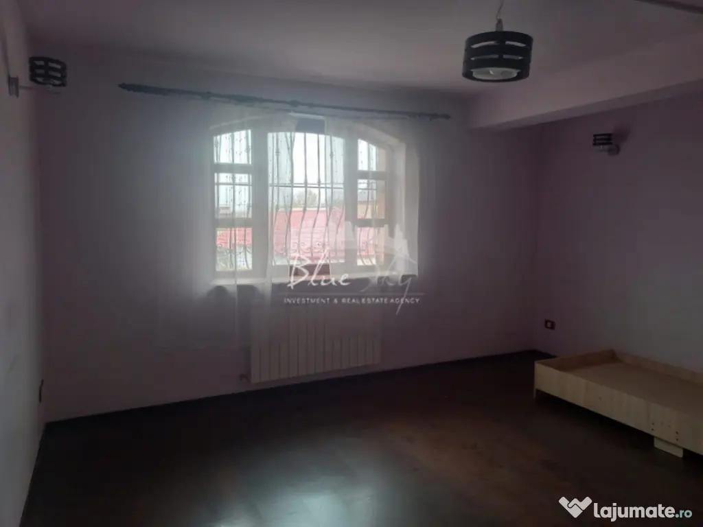 VILA KM 5 - P+1+M 8 CAMERE 