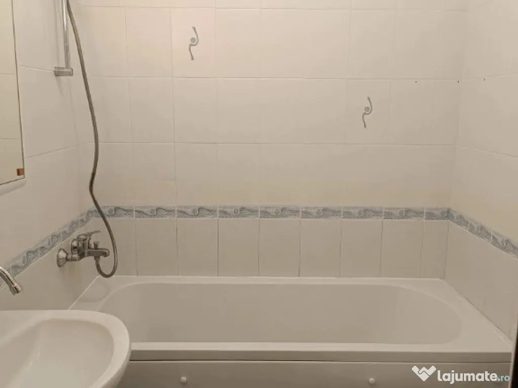 Apartament cu 2 camere de inchiriat in zona Piata Resitei 