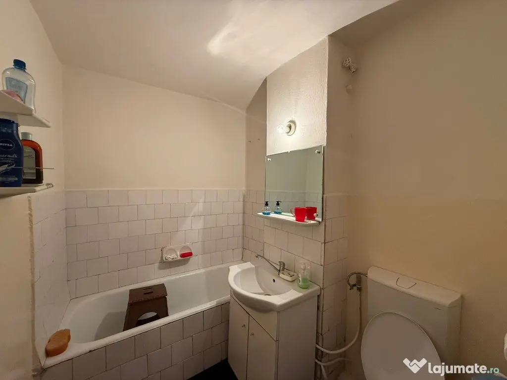 Apartament 3 camere, decomandat, parter, zona Calea Zarandului 