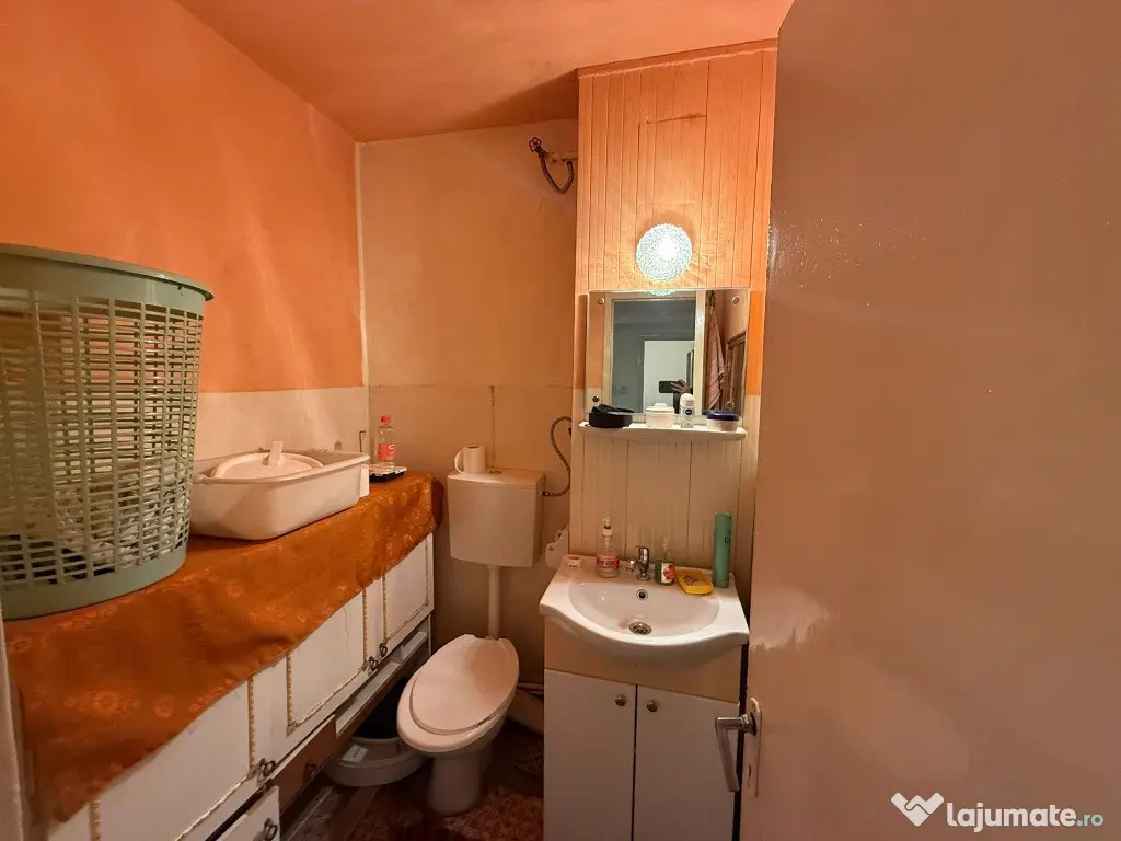 Apartament 3 camere, decomandat, parter, zona Calea Zarandului 