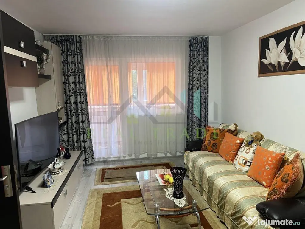 Apartament 2 camere Centrul Civic Toamnei