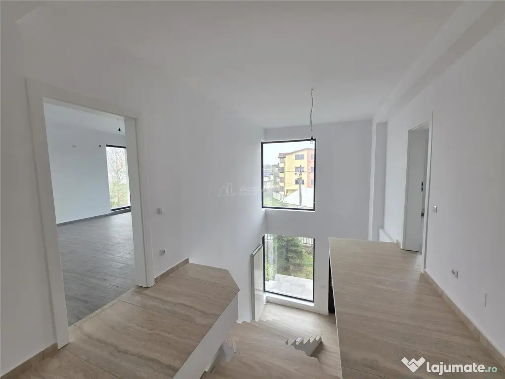 Casa P 1 - 7 camere - s.u. 208 mp - Teren 448 - Pantelimon 