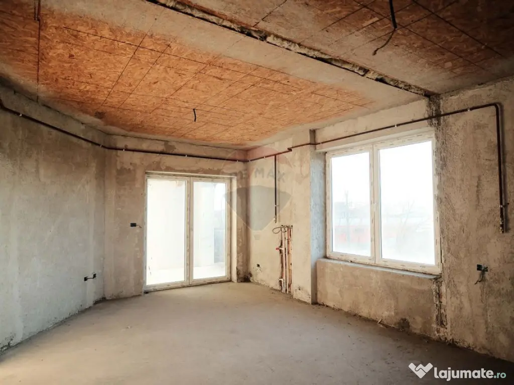 De vanzare bloc la gri format din 9 apartamente 