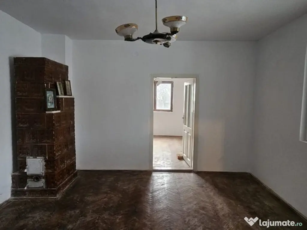 Casa din caramida – Zona Centrala, Parc CFR – Pret 17... 