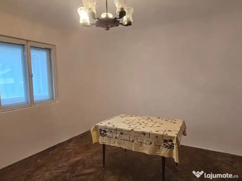 Casa din caramida – Zona Centrala, Parc CFR – Pret 17... 