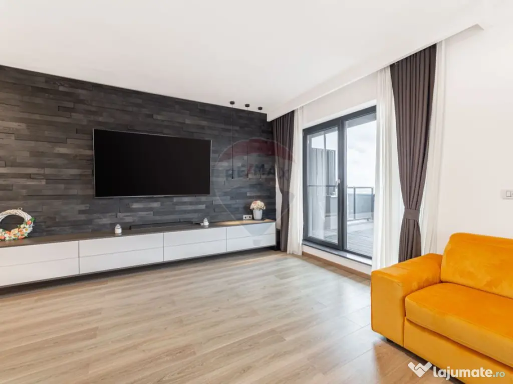 Apartament tip PENTHOUSE, 3 camere de vânzare, posibil R... 