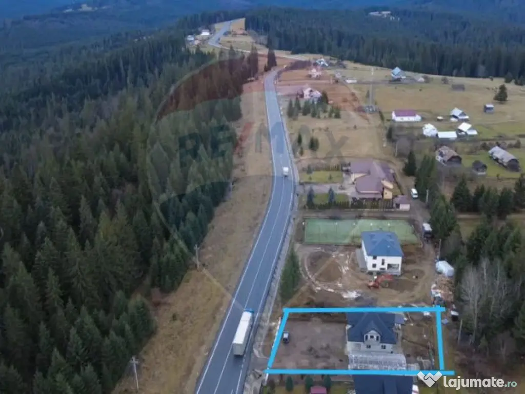 Casă / Vilă cu 8 camere de vânzare