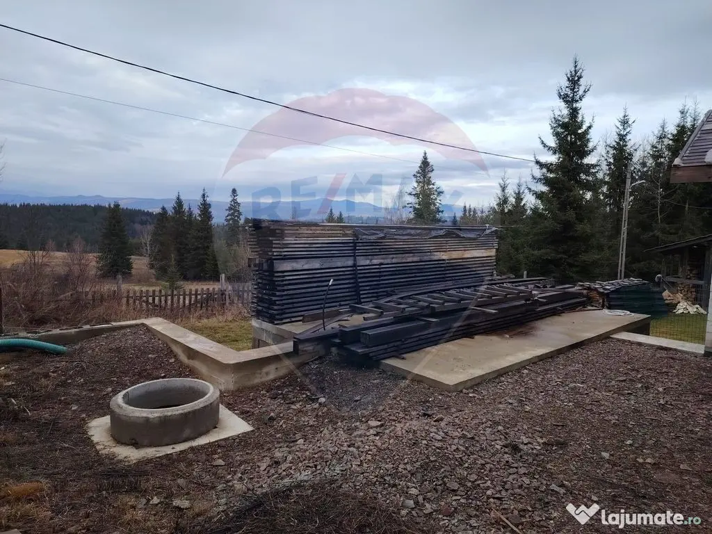 Casă / Vilă cu 8 camere de vânzare