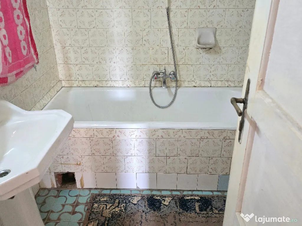 Vand casa in Deva, D+P, zona ultracentrala (E. Vacarescu), 