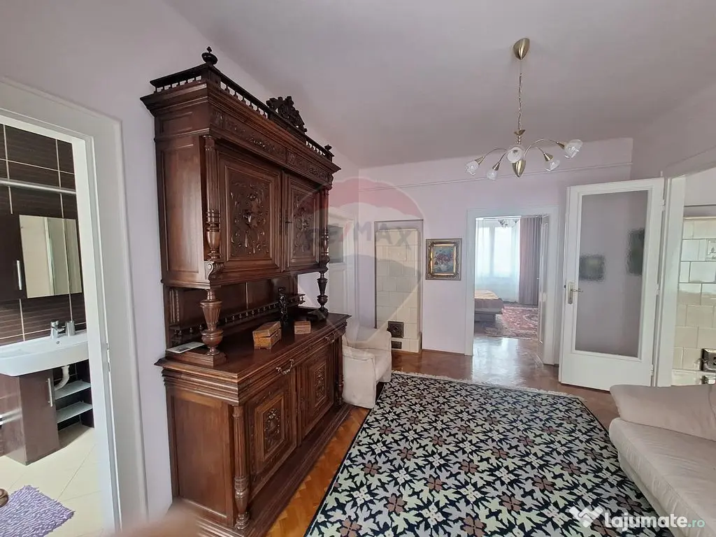 Apartament 4 camere , pet friendly, cu parcare si curte, ... 